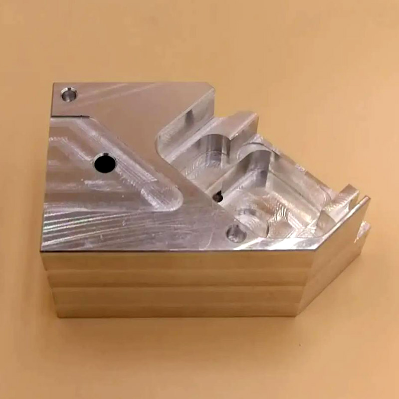 五金精密模具加工便宜吗？